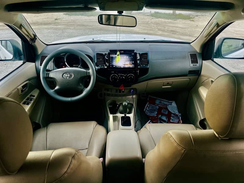 Toyota fortuner 2007 model . 5