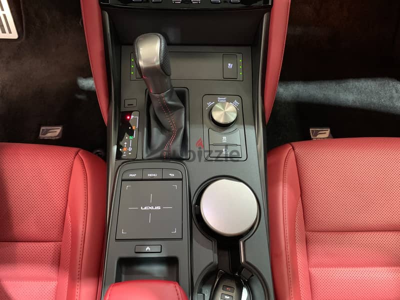 Lexus IS 350 2023 13