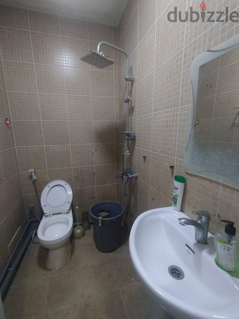 BED SPACE ONLY AVAILABLE 2