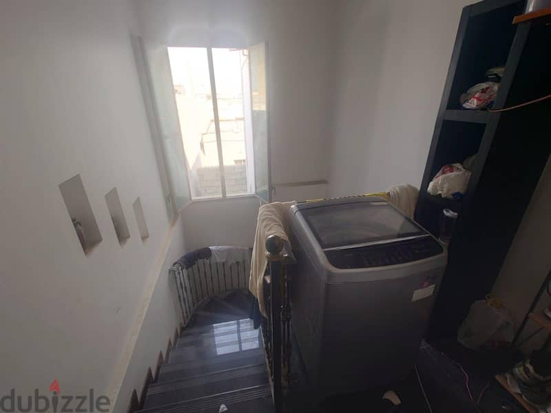 BED SPACE ONLY AVAILABLE 3