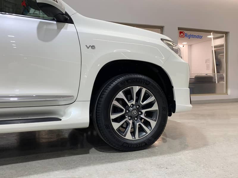 Toyota Prado 2023 14
