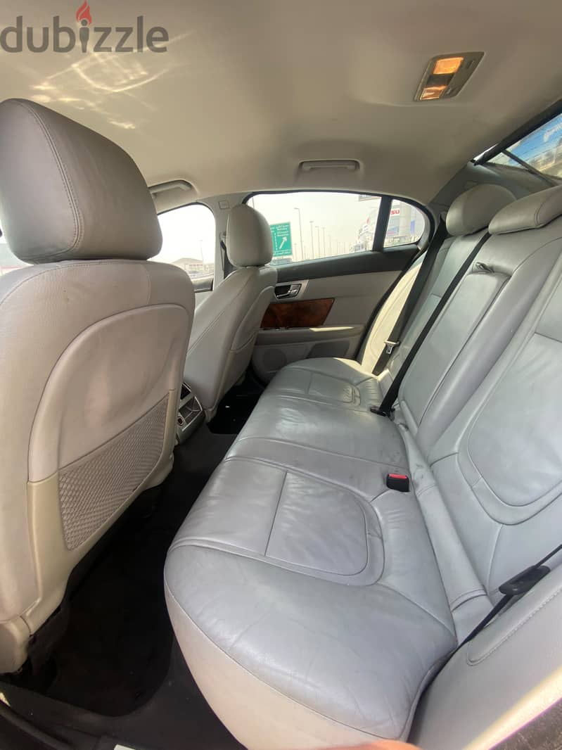 Jaguar XF 2012 Gold 4