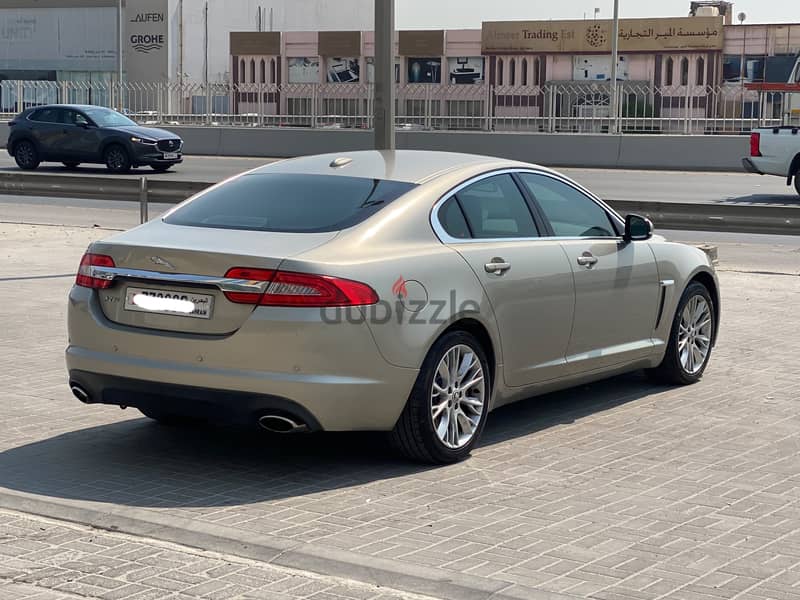 Jaguar XF 2012 Gold 6