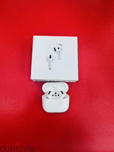 Apple AIRPODS 5 ONLY FIVE DAYS USED