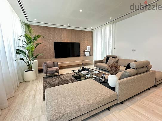 For sale 4 bedroom villa in Reef Island 3