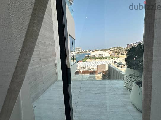 For sale 4 bedroom villa in Reef Island 5
