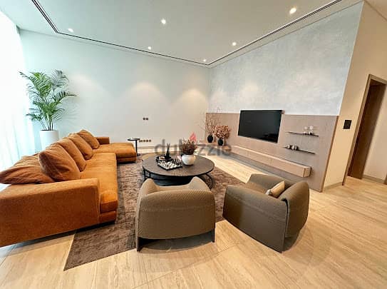 For sale 4 bedroom villa in Reef Island 12