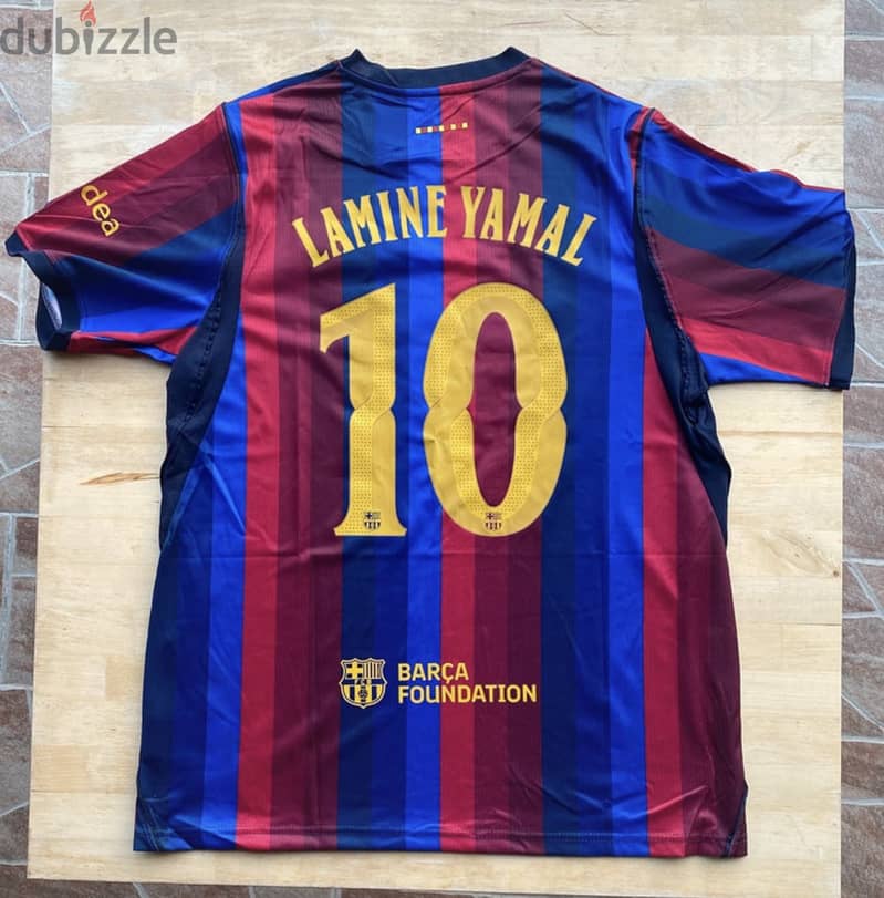 Barcelona Home Kit 26/27 4
