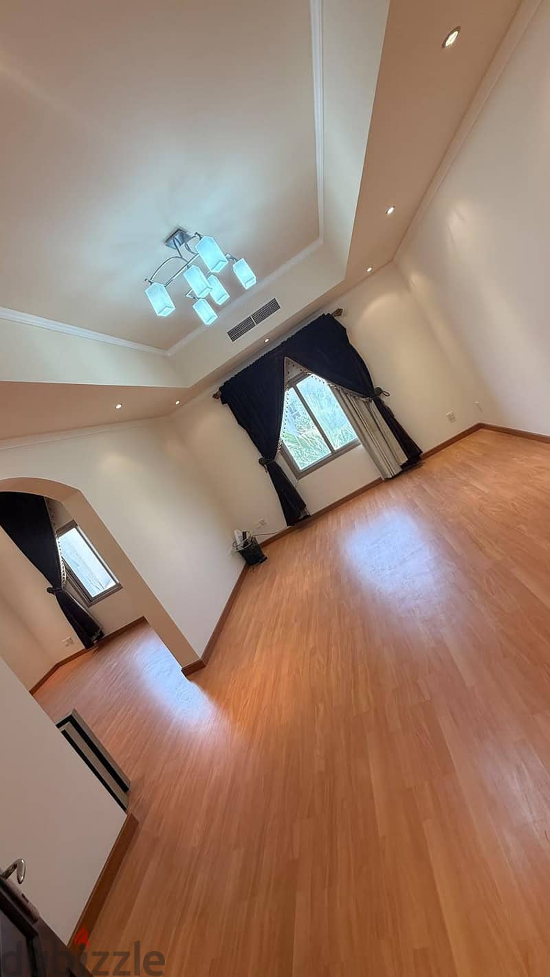 للايجار فيلا راقية في سار تلفون 36364714 Villa rent in saar call 5