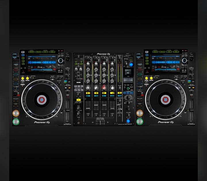 Pro DJ Setup controller  ​Sellng a reliable, club-standard DJ rig 3