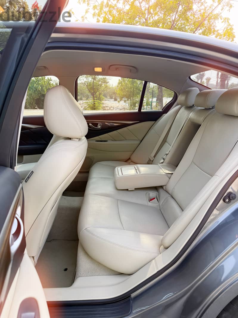 Infiniti Q50 2017 2.0 14