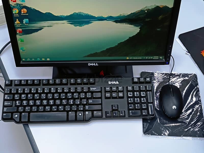 DELL Portable Computer Core i5 8GB /120GB SSD Display 19’’ with Wi-Fi 3