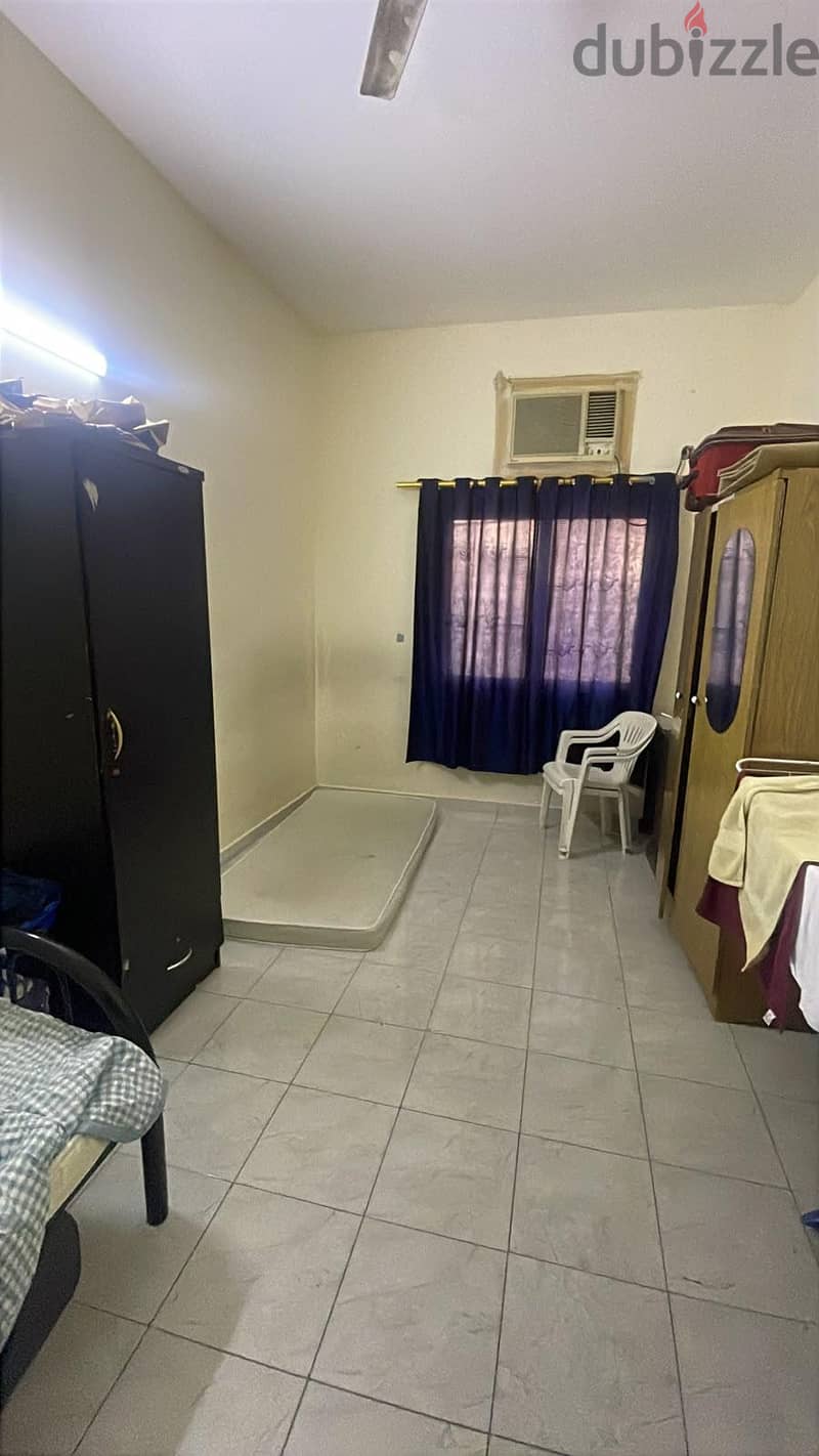 ROOM FOR RENT/BED SPACE FOR RENT 1