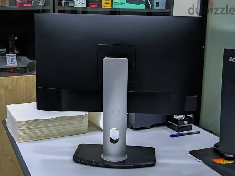Dell 24" IPS Monitor Full HD - Height-Adjustable Stand | BD 30 Only! 8