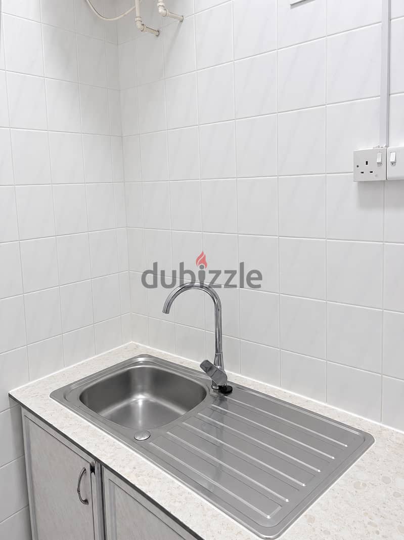 Looking for room sharing 6