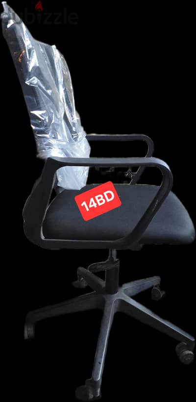 office adjustable chairs for sale & table
