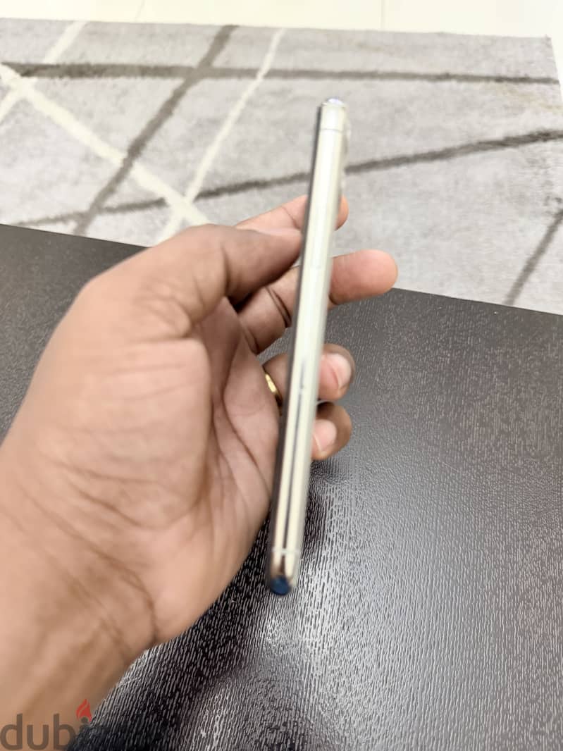 Apple - iPhone 11 Pro 6