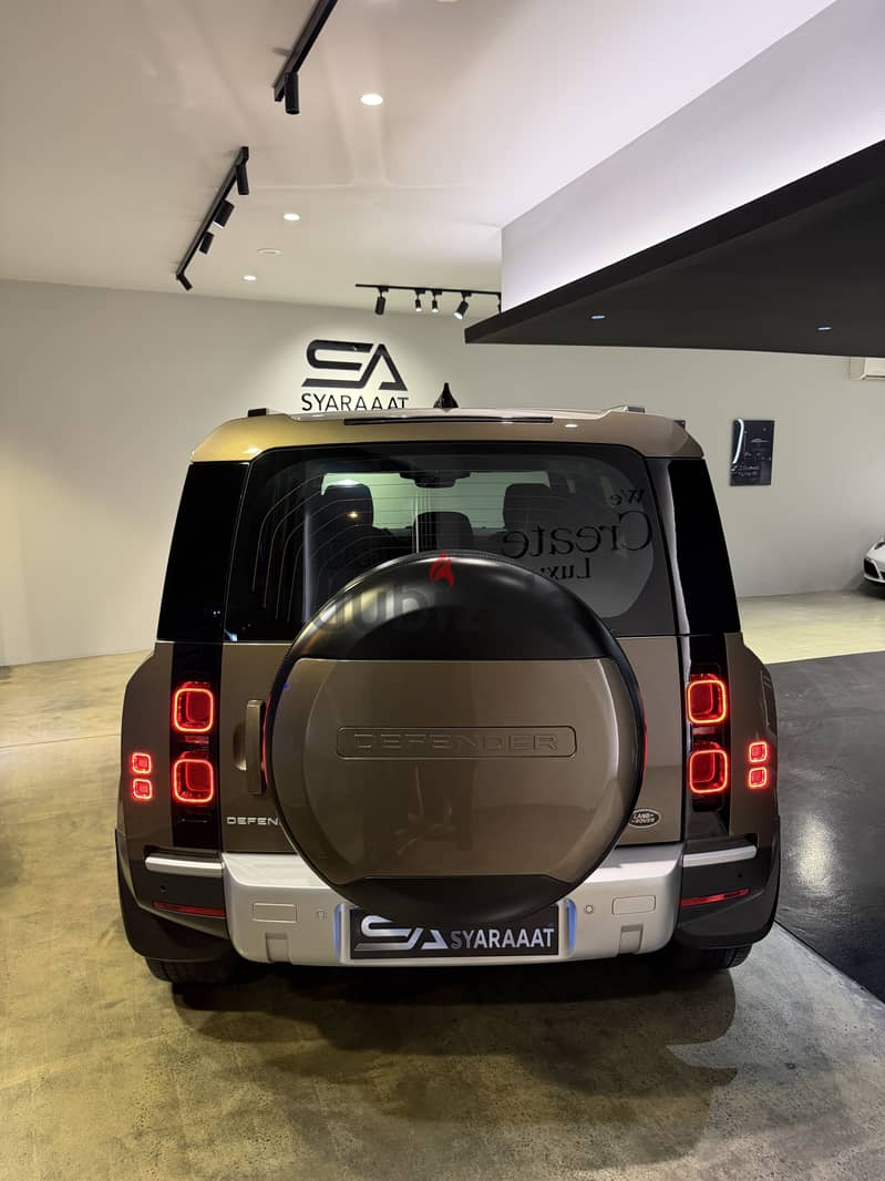 Land Rover Defender 110 2022 9