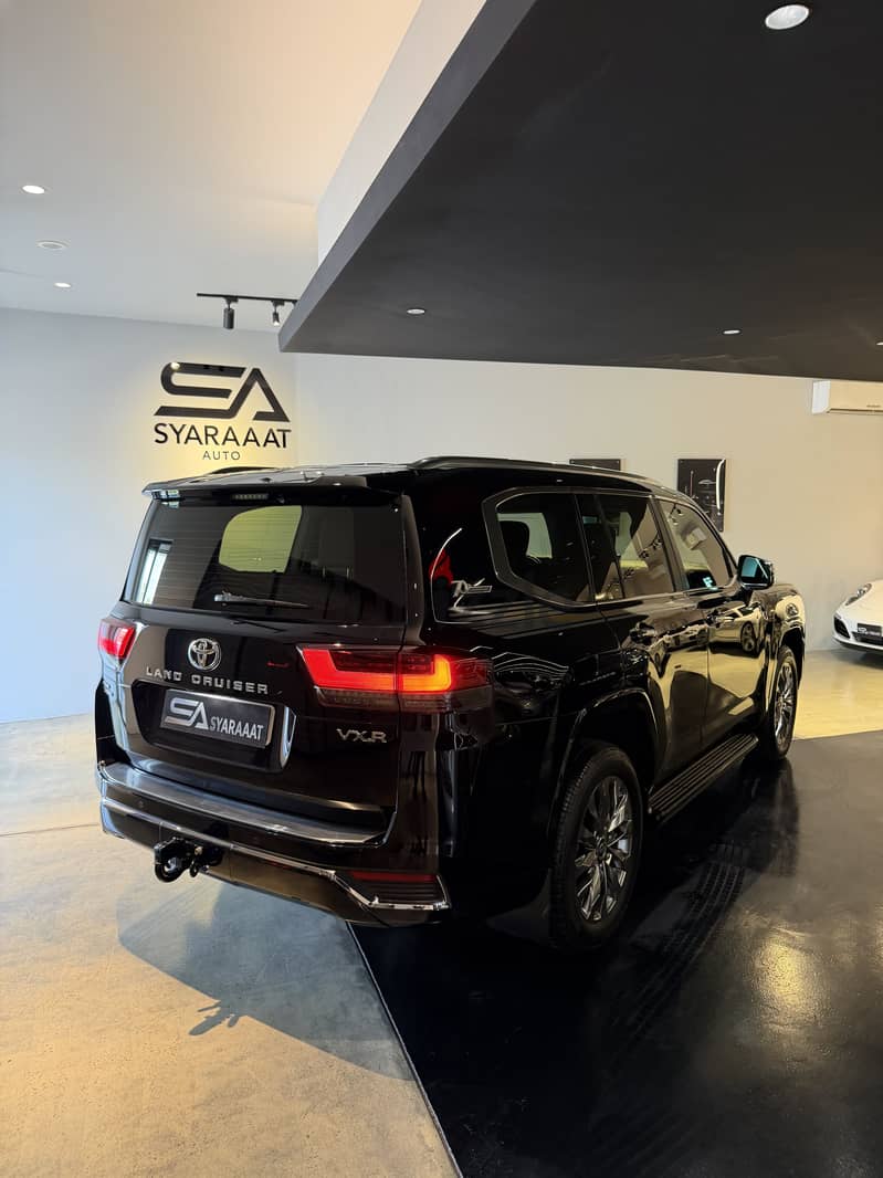 Toyota Land Cruiser 2022 9