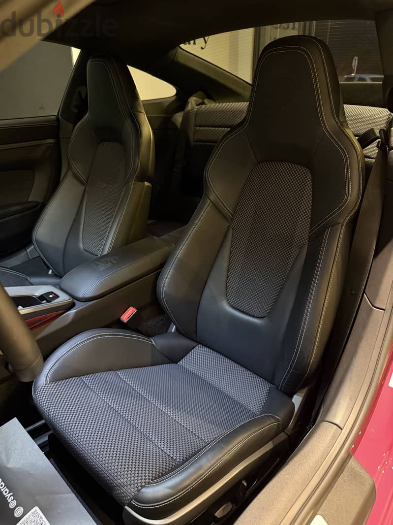 Porsche 911 2024 4