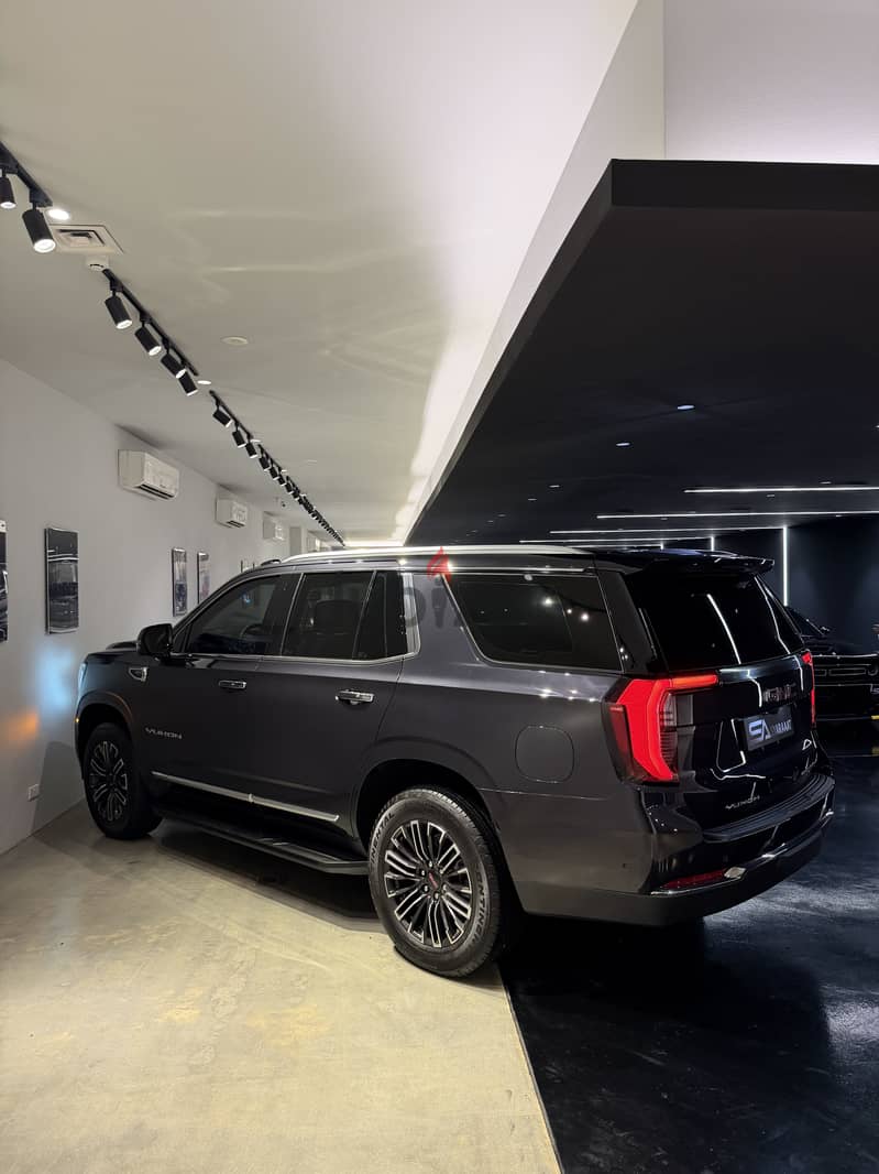 GMC Yukon 2025 9