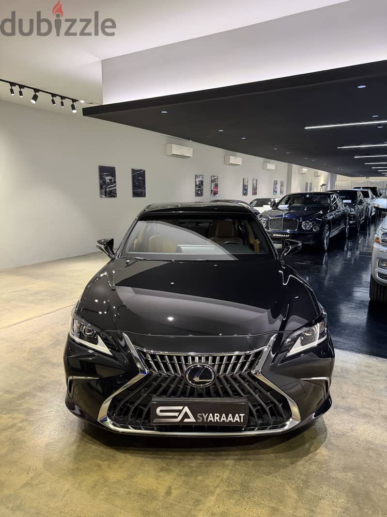 Lexus ES 350 2023 1