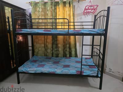 iron bunk bed with 2 single matress with cover for sell