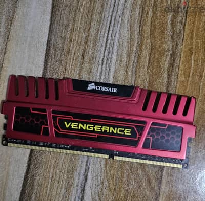 رامات Corsair Vengeance DDR3 سعة 16GB قطعتين  التواصل واتساب فقط