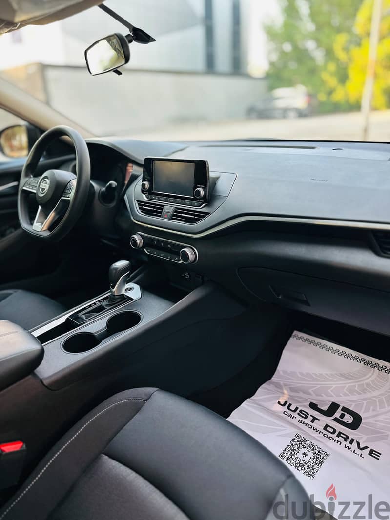 Nissan Altima 2022 single owner zero accident low Mileage full agency 6