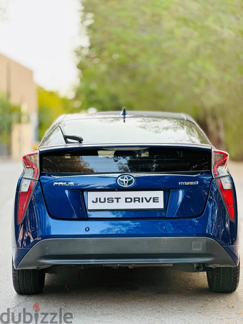 Toyota Prius 2017 model Hybrid vehicle 4