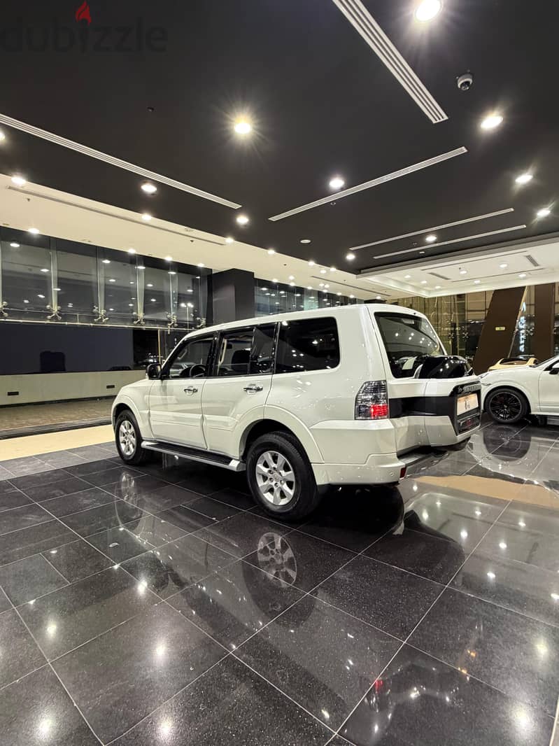 Mitsubishi Pajero Model  2020 3