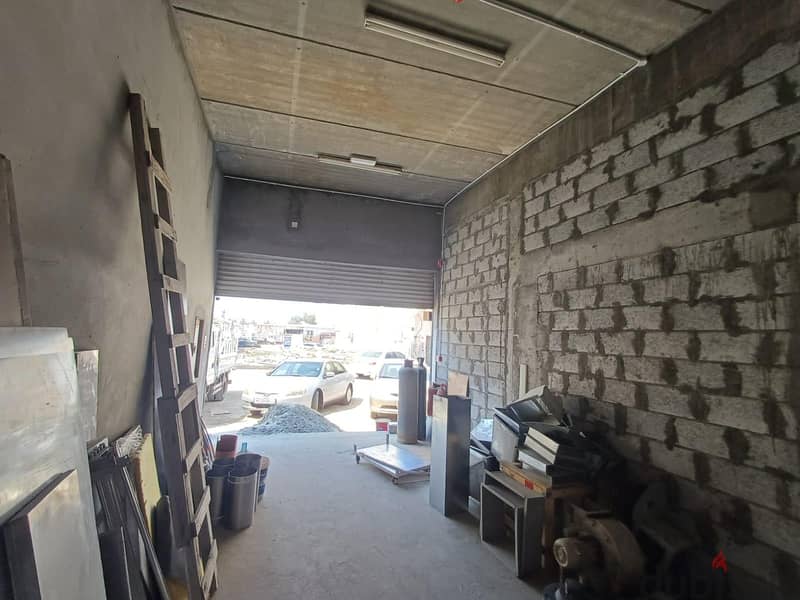 ورشه للايجار مرخصه في بوري Workshop for rent in Buri 4