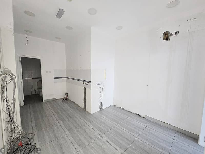 Spacious Large Commercial Shop in Galali 2