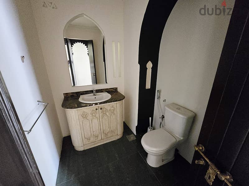 Spacious 5BR Villa with Private Garden for Rent in Janabiya – BD 900 4