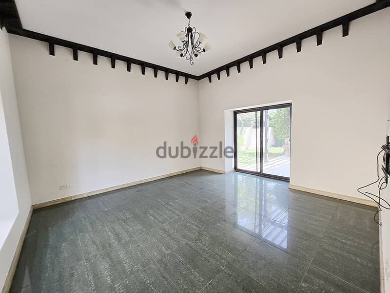 Spacious 5BR Villa with Private Garden for Rent in Janabiya – BD 900 5