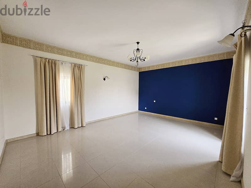 Spacious 5BR Villa with Private Garden for Rent in Janabiya – BD 900 7
