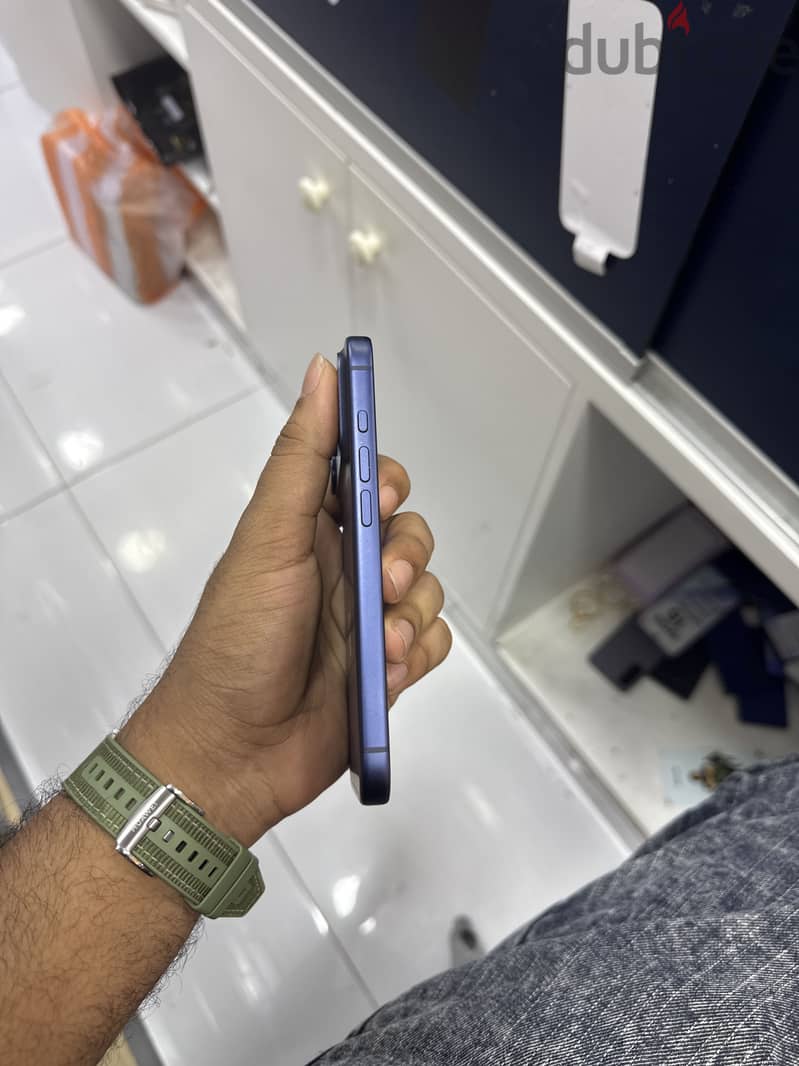 Apple - iPhone 17 Pro 3
