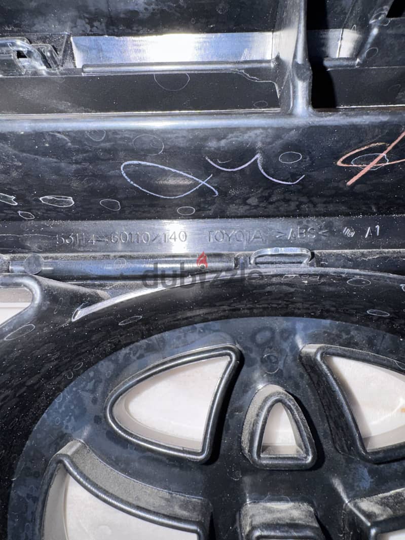 Toyota Land Cruiser front grille 2014 model 1