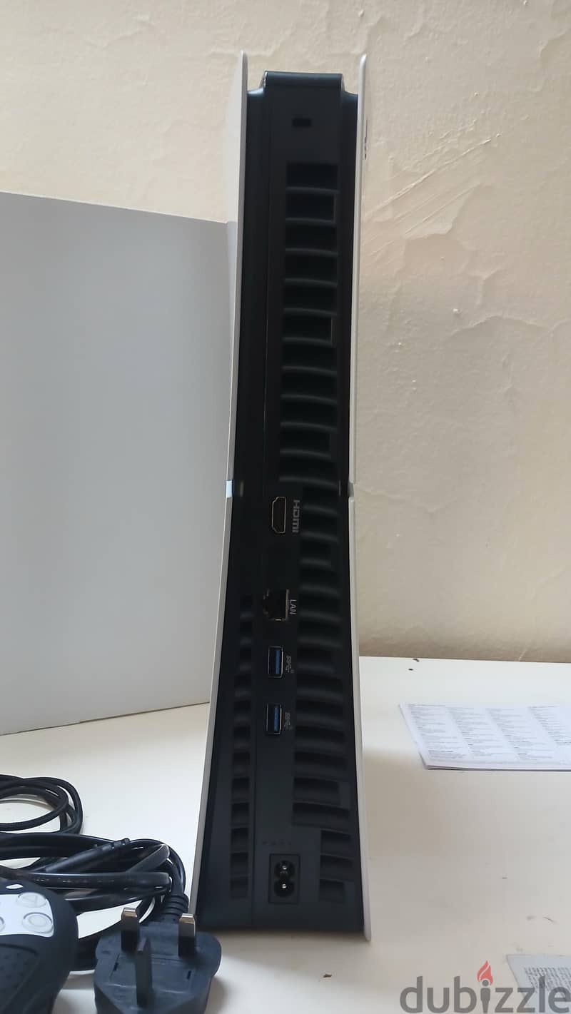 ps5 silm digital 1tb + 1  controller 1
