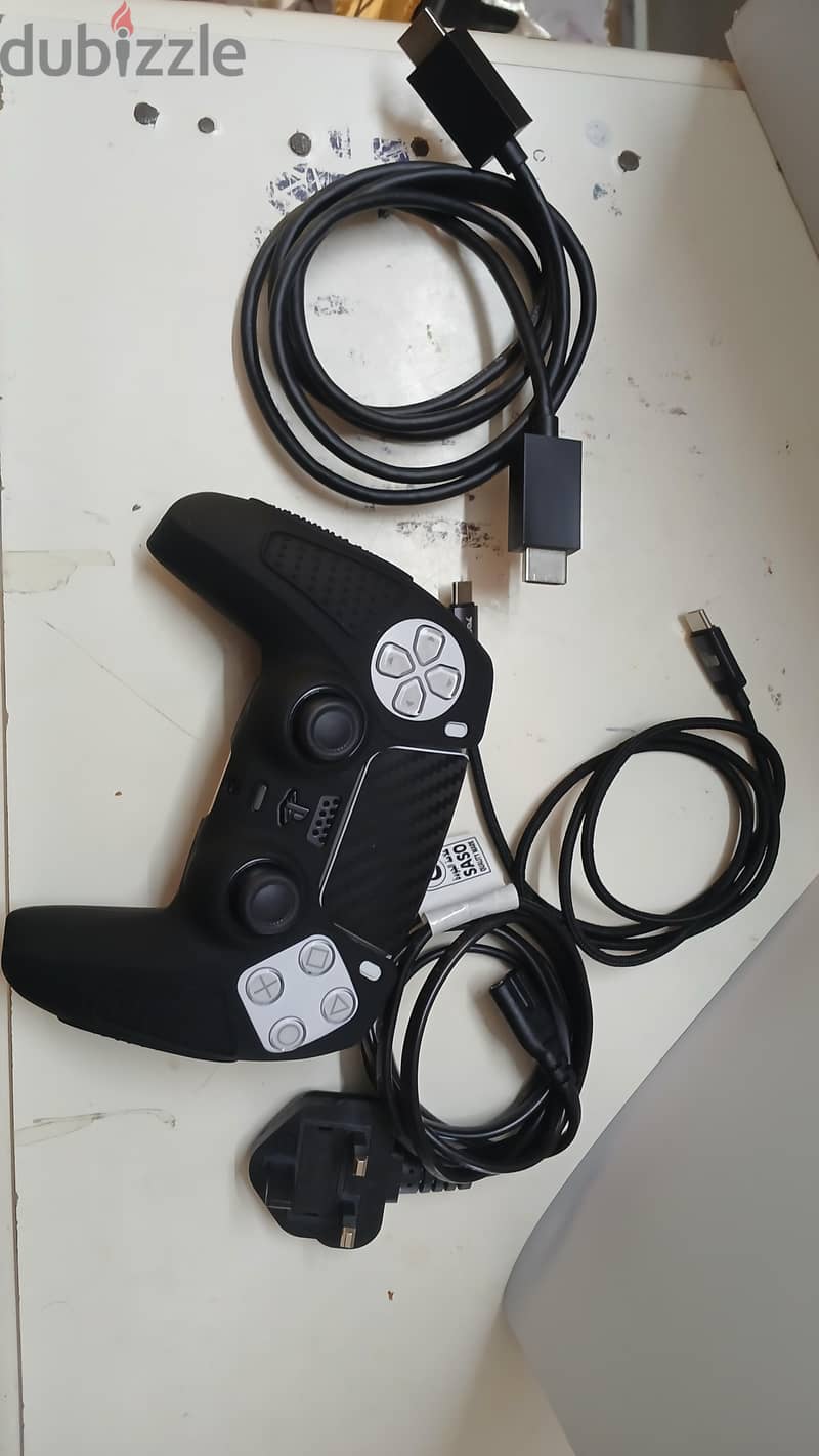 ps5 silm digital 1tb + 1  controller 4