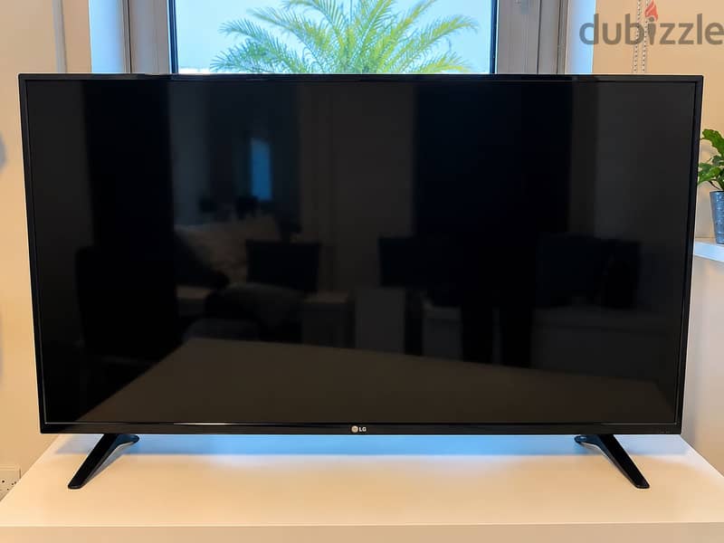 LG 49” 4K UHD Smart TV 1