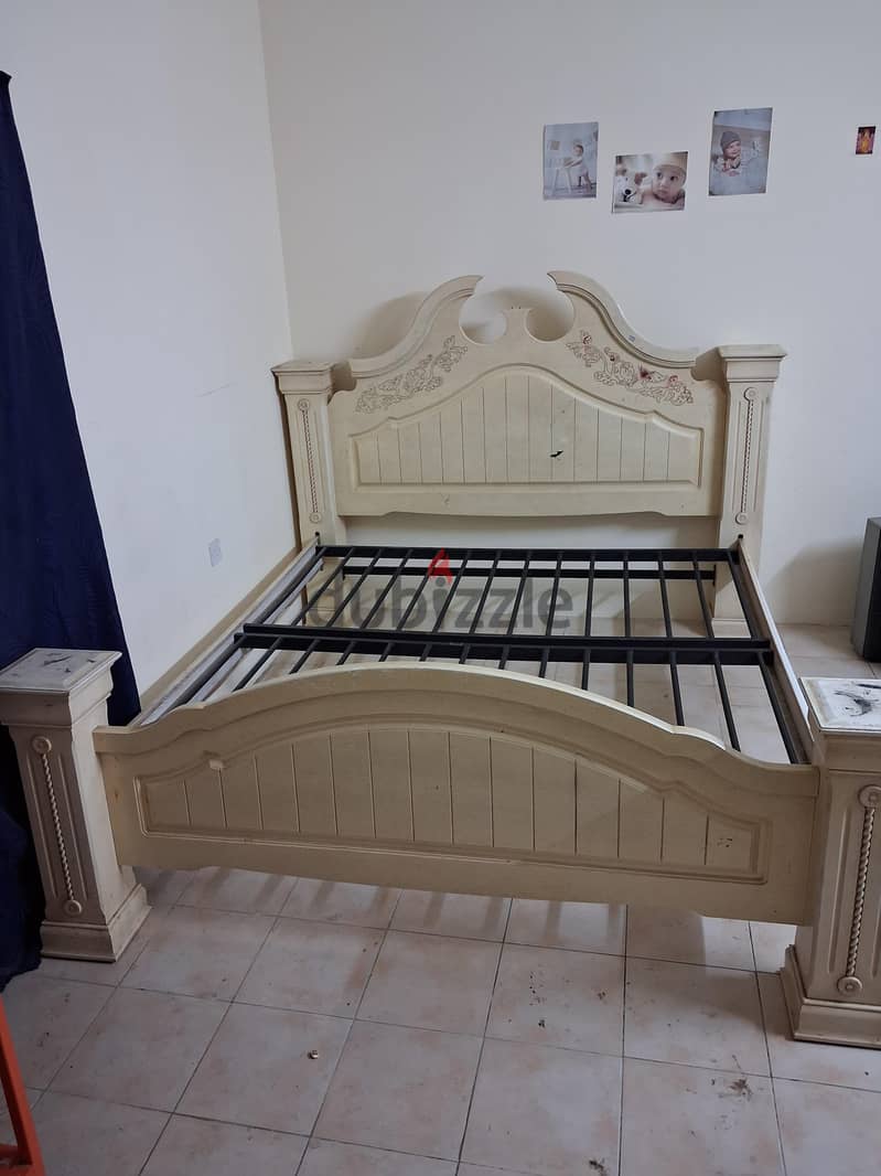 wooden cot 1
