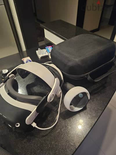 Oculus 2 quest (Meta quest). like new