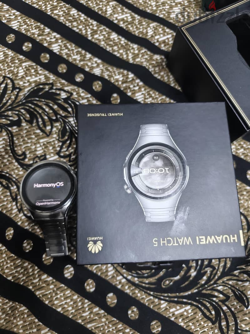 Huawei Watch 5 – Smart, Stylish & Powerful 1