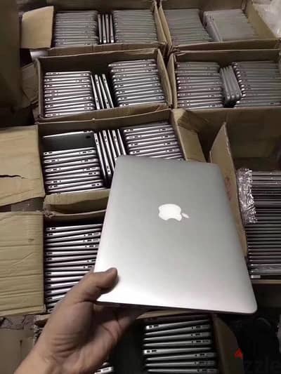Apple MacBook pro i5