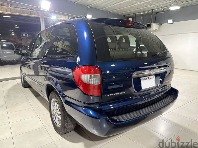 2002 Chrysler Grand Voyager 2