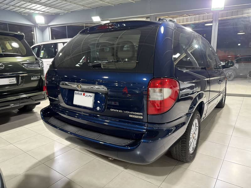 2002 Chrysler Grand Voyager 3