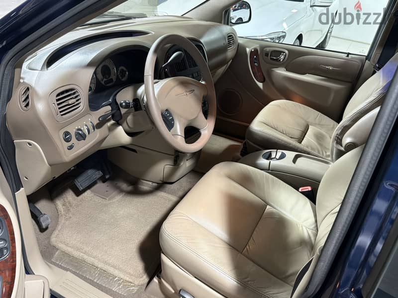 2002 Chrysler Grand Voyager 4