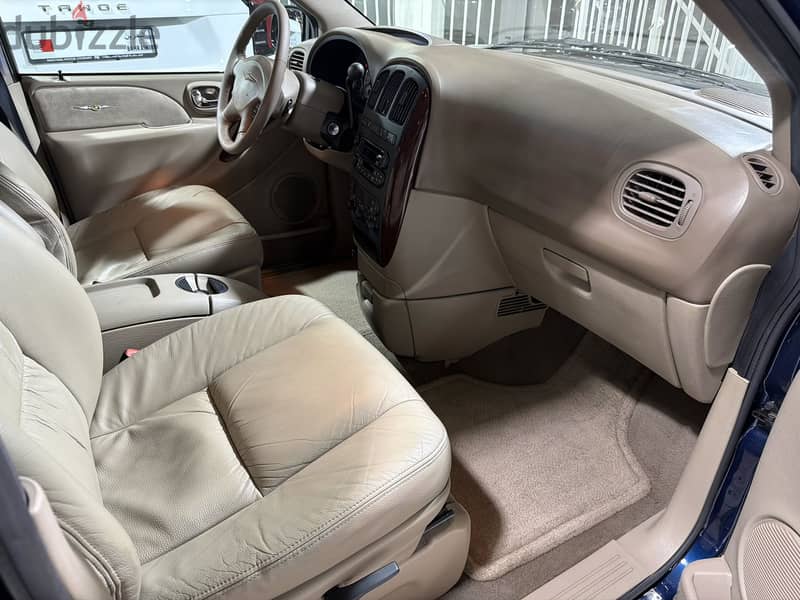 2002 Chrysler Grand Voyager 7
