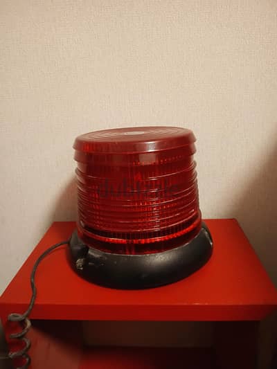 Strong warning light / اضاءة تحذيرية قوية